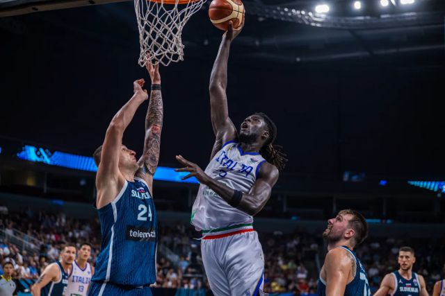 젊고 강한 선수들로 구성된 이탈리아, 그러나 그들은 슬로베니아, 아니 돈치치의 벽을 넘지 못했다. 사진=FIBA 제공