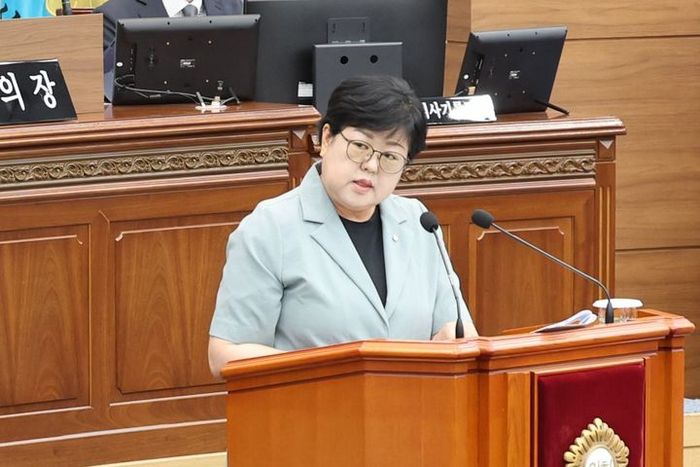 김미나 경남 창원시의원이 지난 6월 열린 제144회 정례회 제2차 본회의에서 시정질문을 하고 있다. [사진출처 =창원시의회].