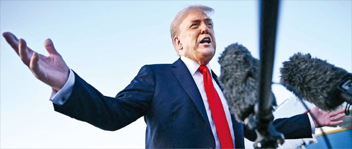 도널드 트럼프 미국 대통령은 7일(현지 시간) 한국인 구금 사태로 한·미 관계가 긴장될 거라고 생각하느냐는 질의에 “우리는 한국과 매우 좋은 관계를 갖고 있다”고 답했다. [AFP = 연합뉴스]