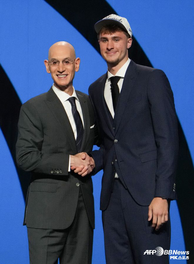 NBA 아담 실버 총재(사진 왼쪽). 사진=AFPBBNews=News1