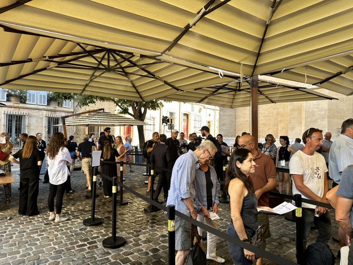 전시 개장 첫날, 몰려든 사람들 / 사진=권효정 여행+ 기자