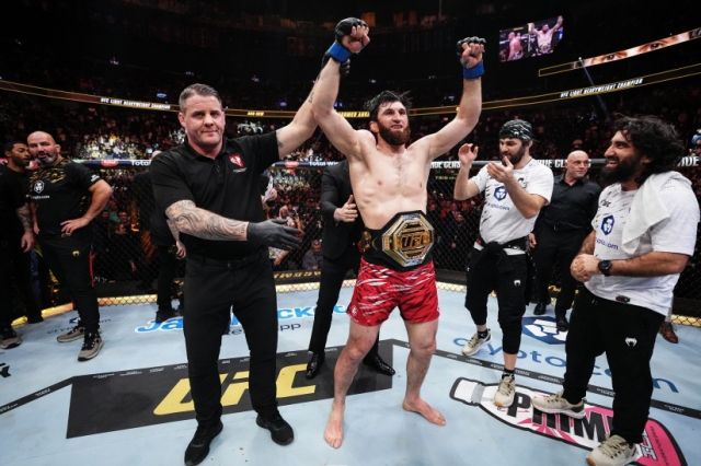 이번 대회는 더블 타이틀전으로 진행된다. 메인 이벤트에선 UFC 라이트헤비급 챔피언 마고메드 안칼라에프가 전 챔피언이자 랭킹 1위인 ‘포아탄(돌주먹)’ 알렉스 페레이라를 상대로 1차 방어전을 치른다. 사진=UFC 제공