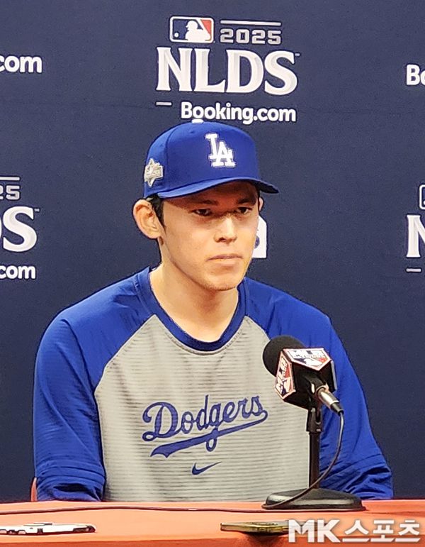 사사키 로키가 인터뷰를 갖고 있다. 사진(美 필라델피아)= 김재호 특파원