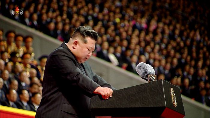 김정은 북한 국무위원장이 지난 9일 평양 5월1일 경기장에서 열린 노동당 창건 80주년 경축대회서 기념연설을 했다고 조선중앙TV가 10일 보도했다. [조선중앙TV = 연합뉴스]