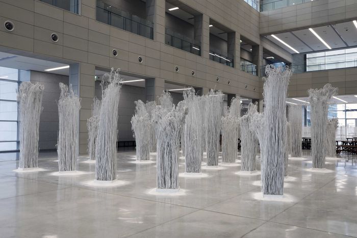 낙동강변 갈대를 형상화한 이강소의 조각. <대구미술관>