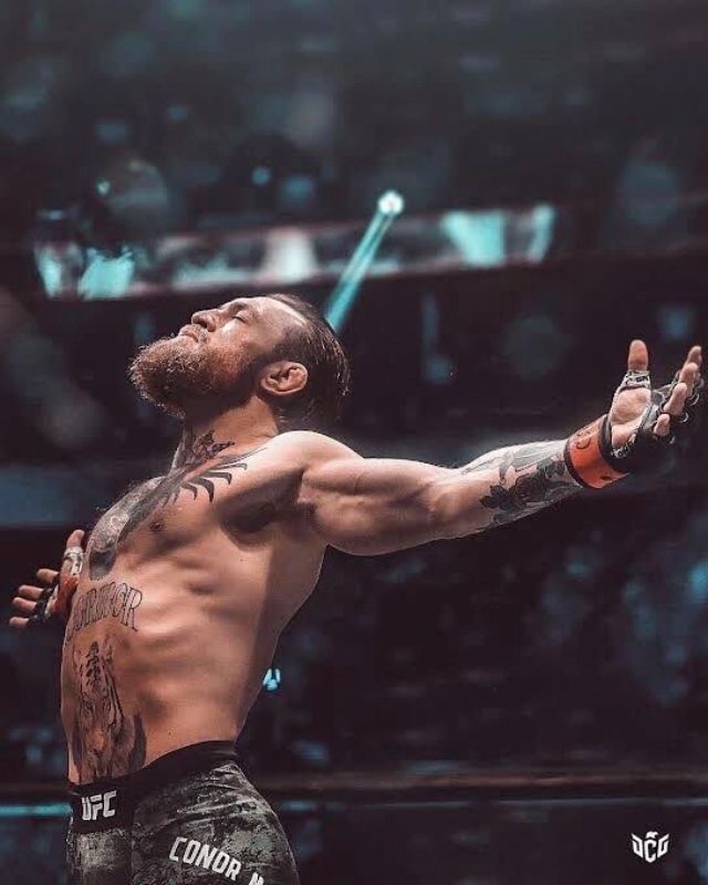 브라운은 “나는 예전에도 말했지만 맥그리거의 자산을 생각했을 때 UFC가 제안할 돈으로는 싸울 이유가 없다고 생각한다. 물론 그는 UFC 복귀를 계속 언급할 것이다. 그런데 싸울 의도는 없다고 본다. 대신 자신을 홍보하는 목적으로 사용하다가 ‘됐어, 꺼져’라고 할 사람이다”라며 “맥그리거는 평생 UFC에서 싸우지 않을 것이다. 복싱에서나 가능한 일이다. UFC는 절대 아닐 것이다”라고 강조했다. 사진=MMA 타임 SNS