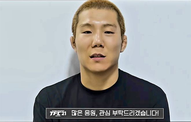 Road to UFC 시즌2 준결승 김상원이 2025년 10월 서울특별시 섬유센터 이벤트홀 TFC 21 코-메인이벤트 선수 소개 영상에 출연하고 있다. 2026년 종합격투기 세계 2위 단체 PFL로 진출한다. 사진=Top Fighting Championship