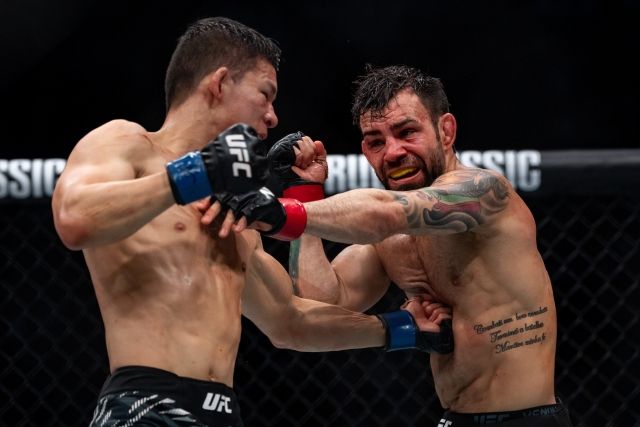 UFC 데뷔 후 2연승으로 상승세를 보인 박현성. 그러나 타츠로, 실바에게 연달아 패배하면서 초반 기세가 크게 꺾이고 말았다. 타츠로전은 어쩔 수 없었다면 실바전은 아쉬움이 컸다. 최근 대한민국 UFC 파이터들이 크게 흔들리는 상황에서 믿었던 박현성마저 승리를 가져오지 못하며 하락세가 이어졌다. 사진=AP=연합뉴스