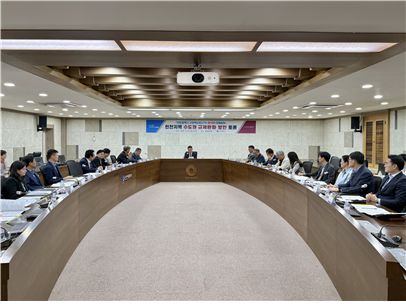 인천광역시 시정혁신단이 주최한 ‘인천지역 수도권 규제 완화 방안’ 정책토론회. <인천시 제공>