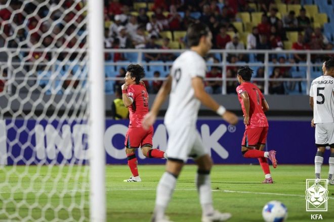 황도윤이 득점을 터뜨린 뒤 기뻐하고 있다. 사진=대한축구협회