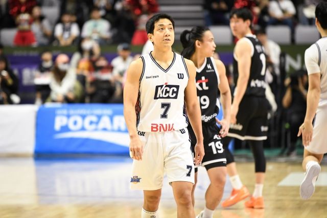 ‘The King’ 허훈이 이효리급 ‘10분’ 존재감을 선보이며 멋진 복귀전을 치렀다. 사진=KBL 제공