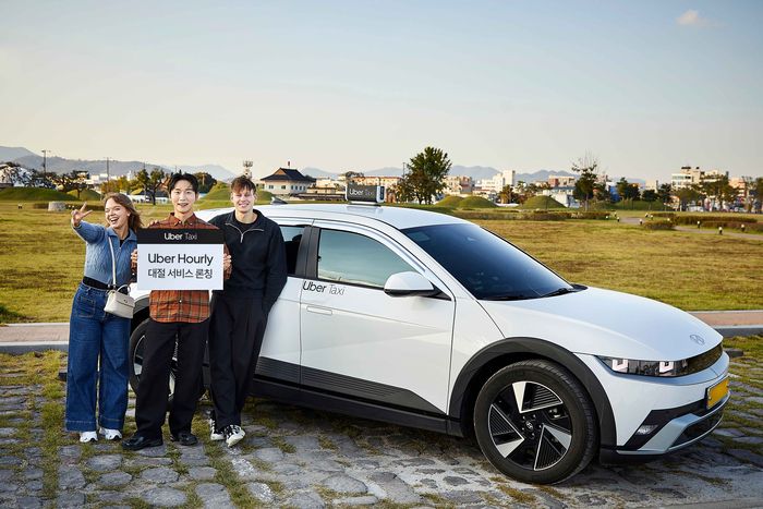 [사진 = 우버택시]