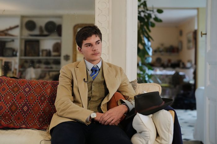 루브르 박물관 탐정 사진으로 인기를 끈 15세 프랑스 소년 페드로. AP 연합뉴스