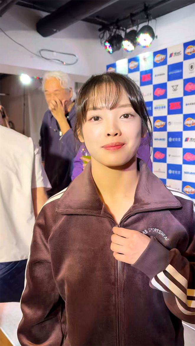 현재 태폴러지 세계랭킹 2위 및 파이트 매트릭스 세계랭킹 8위 이예지가 11월22일 계체 통과 후 제4대 인빅타FC 아톰급 챔피언 및 제1·3대 라이진 여자 49㎏ 챔피언 하마사키 아야카를 상대하는 각오를 밝히고 있다. 사진=뽀빠이연합의원KMMA파이터에이전시 제공