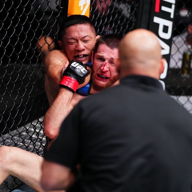 9년 공백은 없었다. 호리구치는 이슬람 마카체프의 코칭을 받은 플라이급 11위 울란베코프를 완전히 끝냈다. 타격이면 타격, 그래플링이면 그래플링 모든 면에서 압도했다. 결국 리어네이키드 초크로 서브미션 승리했다. 호리구치는 자신의 팀메이트이자 플라이급 챔피언 알렉산드레 판토자를 콜아웃, 새로운 타이틀전을 원했다. 사진=UFC 뉴스 SNS