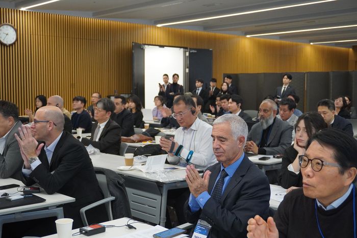 25일 서울 삼성동 트레이드센터에서 열린 한·이스라엘 오픈이노베이션 서밋에서 참석자들이 박수를 치고 있다. <주한이스라엘대사관>