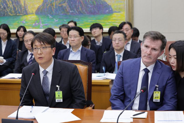 박대준 쿠팡 대표이사가3일 서울 여의도 국회 정무위원회에서 열린 쿠팡 개인정보 유출 관련 현안질의에서 의원 질의에 답변하고 있다. [뉴스1]