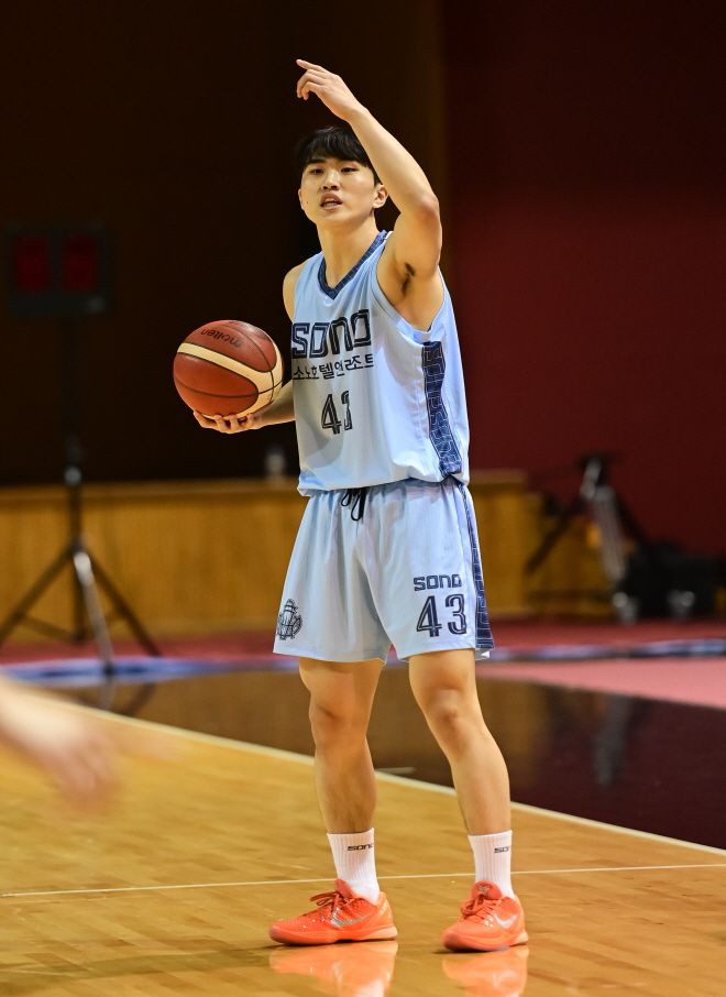 서울 삼성에 합류한 정성조. 사진=KBL