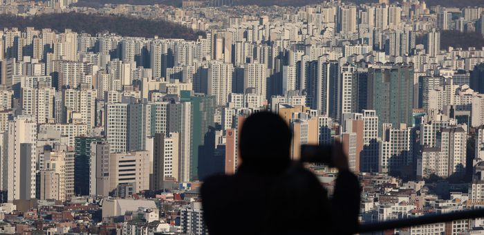 남산에서 바라본 서울 도심의 아파트. [이승환 기자]