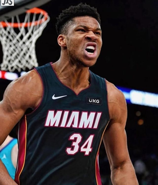 NBA 인사이더 빌 시먼스는 마이애미가 아데토쿤보 영입에 있어 가장 현실적인 트레이드 패키지를 보유하고 있다고 주장했다. 사진=X