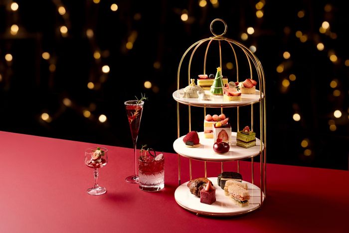 롯데호텔 서울의 ‘2026 머스트 비 스트로베리’ 애프터눈 티 세트. 호텔롯데