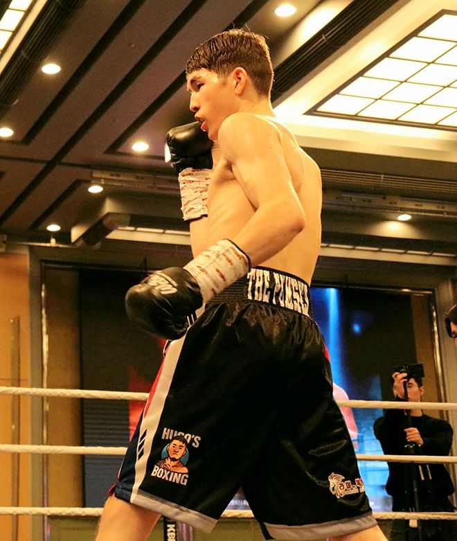 ‘박찬대’라는 이름으로 활동하는 22세 이하 아시아선수권대회 준우승자 옌흐사이한 오유운예르데네가 2025년 12월 스위스그랜드호텔서울 컨벤션센터 특설 링에서 동양태평양복싱연맹 슈퍼밴텀급 실버 챔피언결정전을 치르고 있다. 사진=KBM 한국복싱커미션