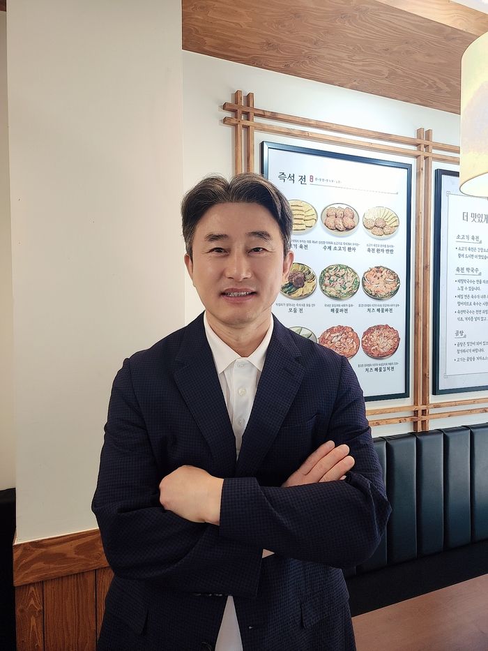 최강균 육전국밥 대표. <부자비즈>