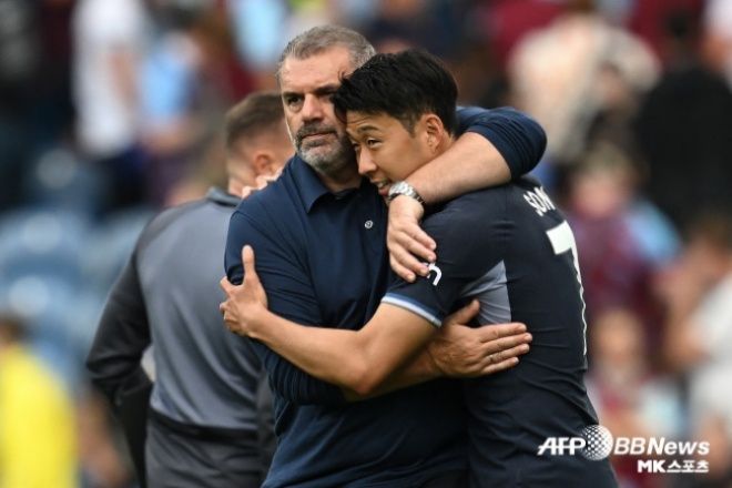 엔제 포스테코글루 감독-손흥민. 사진=ⓒAFPBBNews = News1