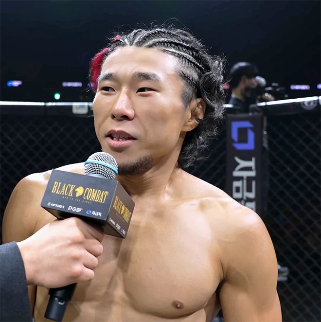 종합격투기 빅리그 ONE Championship 4전 파이터 ‘우마왕’ 우성훈이 2025년 8월 인천광역시 영종국제도시 인스파이어 아레나 블랙컴뱃 15 플라이급 경기 승리 소감을 말하고 있다. 사진=이데아 파라곤
