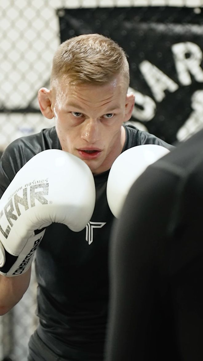 에이제이 커닝햄이 2025년 3월 미국 네바다주 엔터프라이즈 UFC on ESPN+ 112 대비 훈련을 하고 있다. 사진@synaholik.media 영상 화면