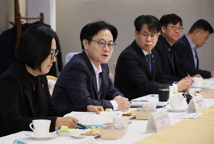 김정관 산업통상부 장관이 5일 서울 종로구 정부서울청사에서 열린 제1차 자원안보협의회에서 발언하고 있다. 2025.12.5