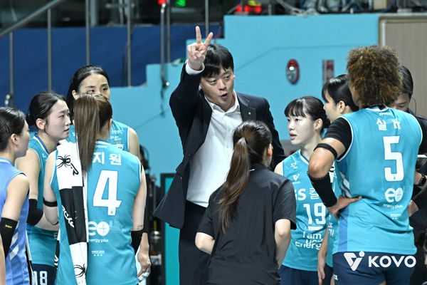 이영택 감독이 이날 경기를 돌아봤다. 사진 제공= KOVO