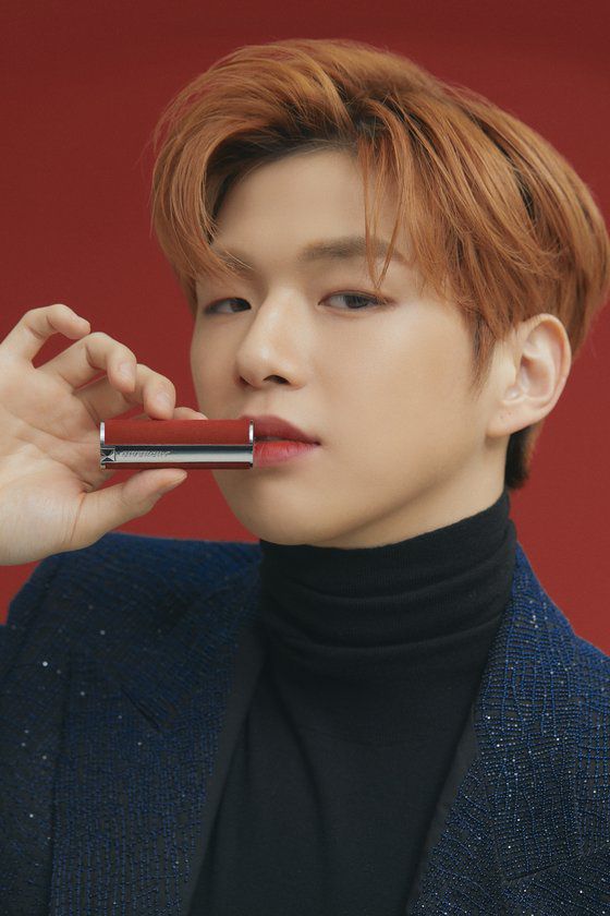 은은한 메이크업이 돋보이는 '지방시' 뷰티의 강 다니엘 화보. 사진 지방시 뷰티