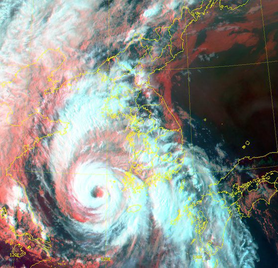 서해상에서 북상 중인 태풍 바비의 모습. 기상청