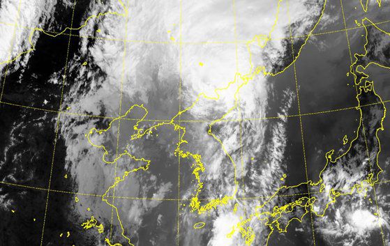 27일 오후 1시 30분 위성으로 본 태풍 바비의 모습. 기상청