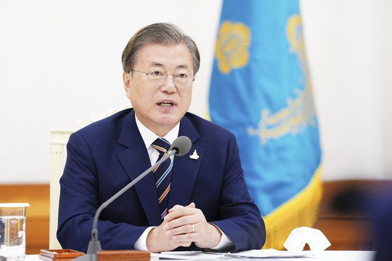 문재인 대통령이 27일 청와대 본관에서 열린 한국 개신교회 지도자 초청 간담회에서 발언하고 있다. [청와대사진기자단]