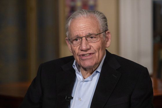 '워터게이트’ 사건 특종 보도로 유명한 미국 언론인 밥 우드워드는 신간『분노(Rage)』에서 도널드 트럼프 미국 대통령과 김정은 북한 국무위원장이 교환한 친서 내용 일부도 공개했다. [EPA=연합뉴스]