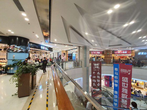 따위에청 쇼핑몰 내 일본 식당은 15곳인데 반해 한국 식당은 2곳에 그친다. 박성훈 특파원