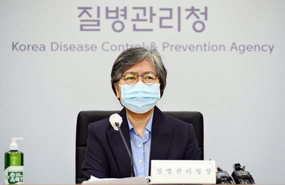 정은경 질병관리청장이 8일 오전 청주 오송 질병관리청에서 열린 보건복지위원회의 질병관리청 국정 감사에서 질의를 듣고 있다.연합뉴스