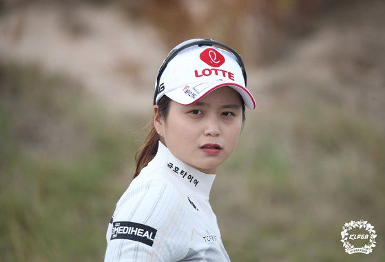 휴엔케어 여자오픈 첫날 단독 선두로 나선 최혜진. [사진 KLPGA]