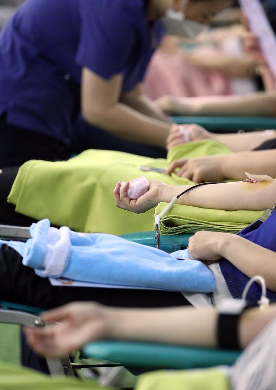 신천지 대구교회 신도들의 두번째 혈장 공여 당시 모습. 연합뉴스