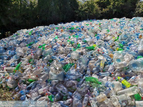 국제 환경단체인 '플라스틱으로부터 해방'이 올해 자원봉사자들을 통해 수집한 플라스틱 쓰레기. BFFP