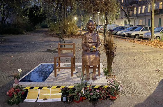 베를린 미테구 모아비트 지역에 설치된 평화의 소녀상.[연합뉴스]