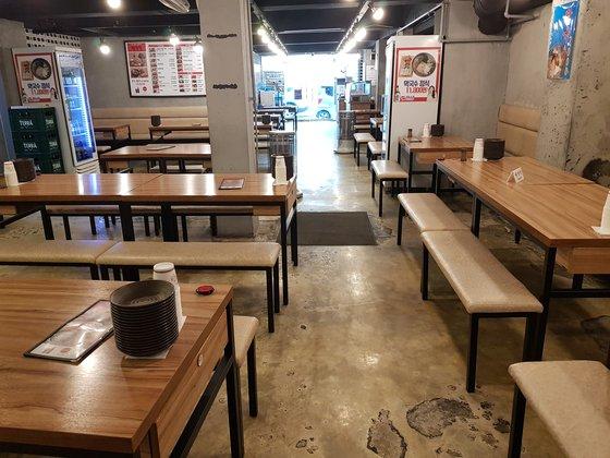 15일 오후 서울 마포구 일대 식당이 점심시간이지만 텅 비어 있다. 김지혜 기자
