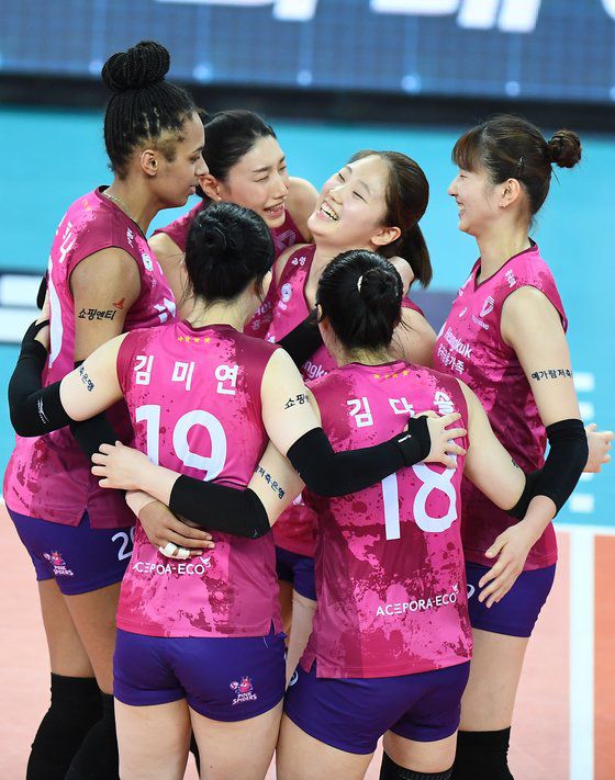 흥국생명이 다시 리그 1위를 탈환했다. 사진=KOVO 제공