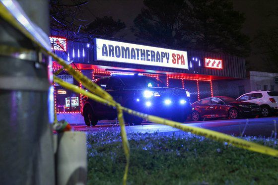 미국 조지아주 애틀랜타에서 지난 16일 총격으로 아시아계 6명 등 8명이 숨진 마사지숍 세 곳 중 하나인 아로마 세러피 스파. [로이터=연합뉴스]