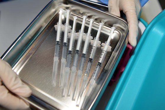 아스트라제네카(AZ) 백신. 프리랜서 김성태