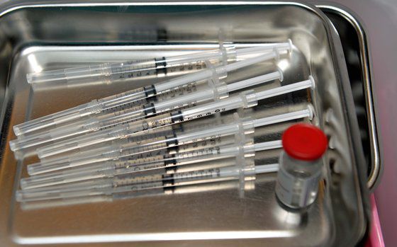 아스트라제네카 코로나19 백신. 프리랜서 김성태