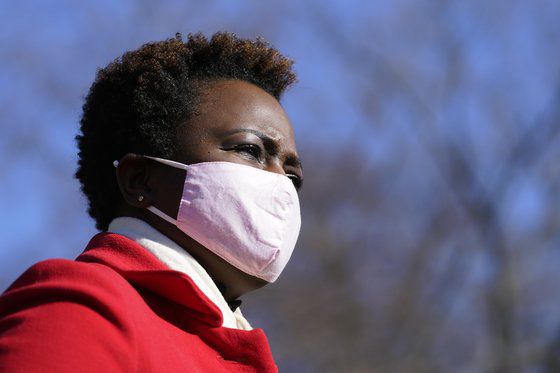 카린 장 피에르는 아이티 이민자 2세이자 흑인, 성 소수자로서 살아온 삶이 자신의 경력에 어떤 영향을 줬는지 공공연하게 밝혀왔다. AP=연합뉴스