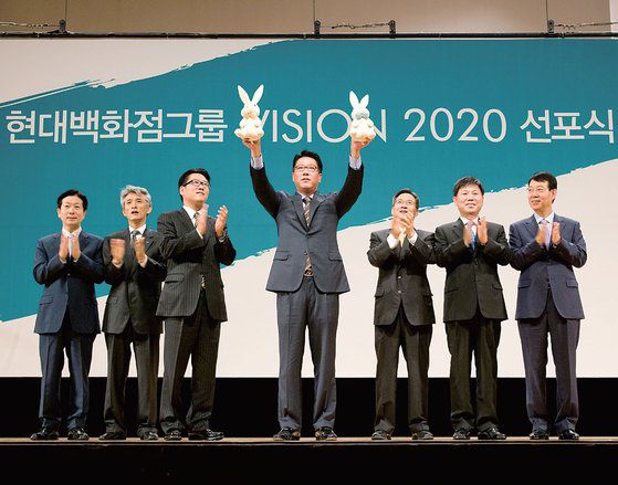 정지선 회장(가운데).